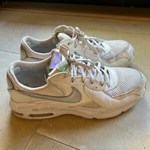Nike AirMax Excee Women’s